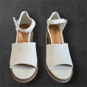 ana a new approach Pixley Cream block heel woman's shoes SZ/7.5